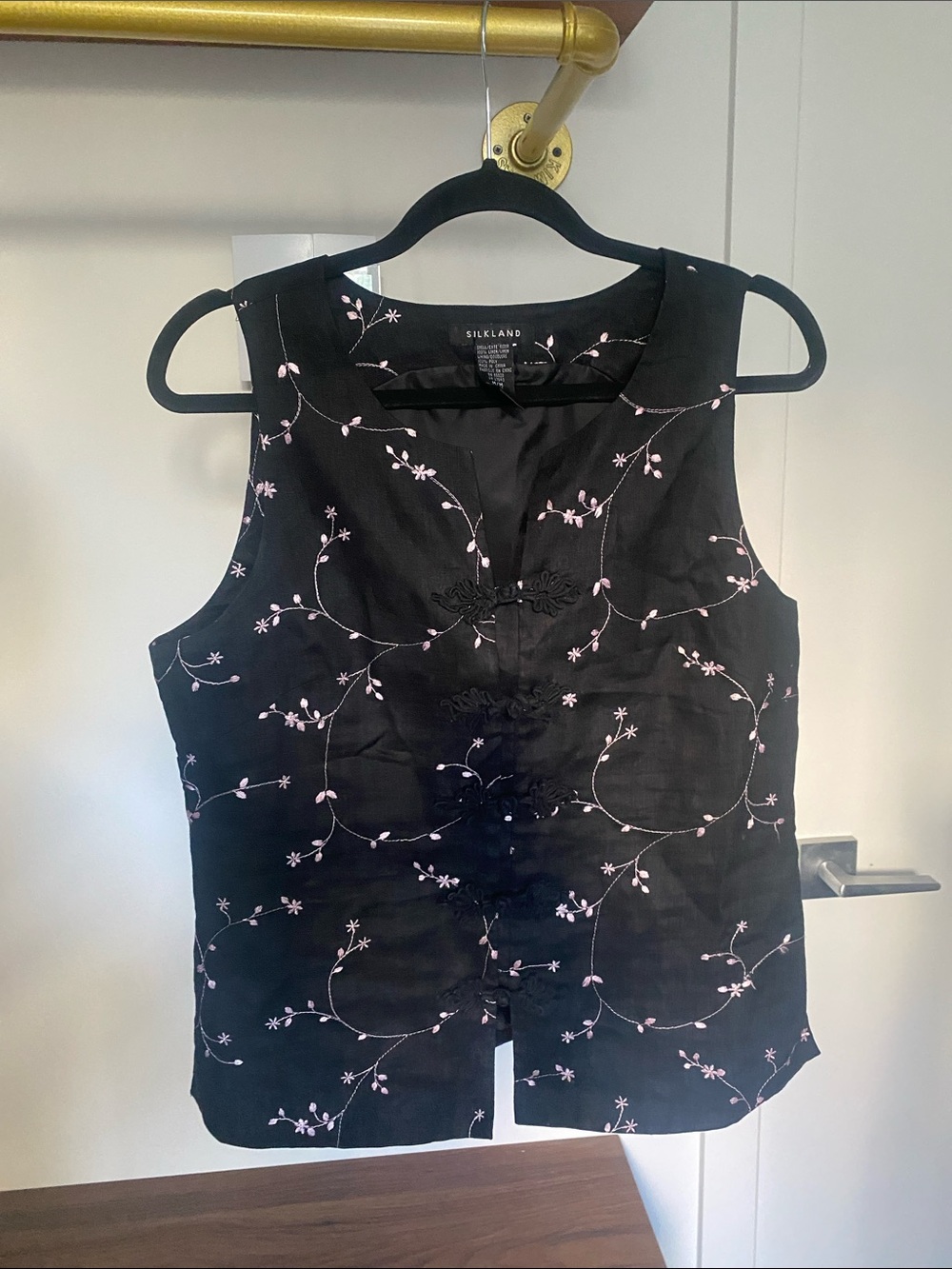 SilkLand Black Sleeveless Camisole with Pink Floral Embroidery - size M
